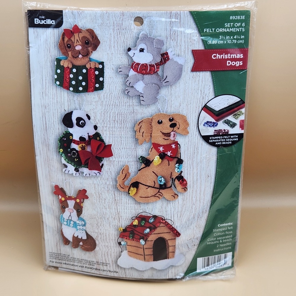 Bucilla Plaid Set of 6 Felt Ornaments Kit Christmas Dogs Puppy Dog House #89283E